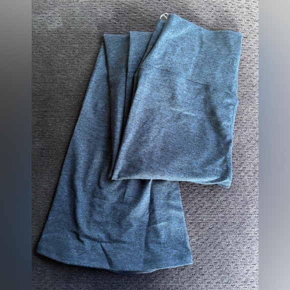 ILUS Label cinch crossover flare leggings - Picture 1 of 4